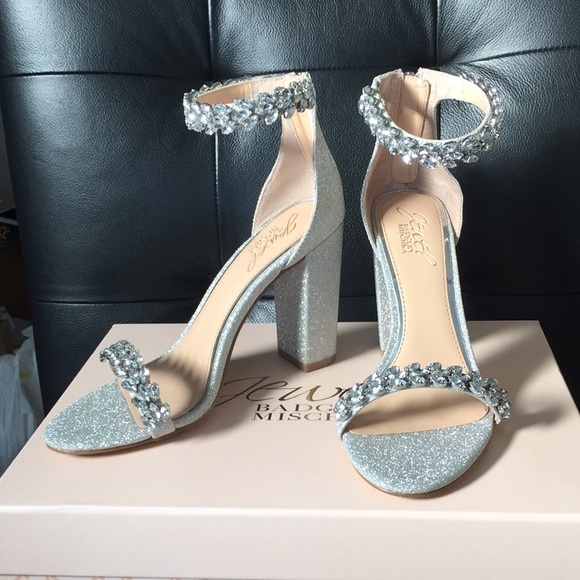 jewel by badgley mischka mayra block heels